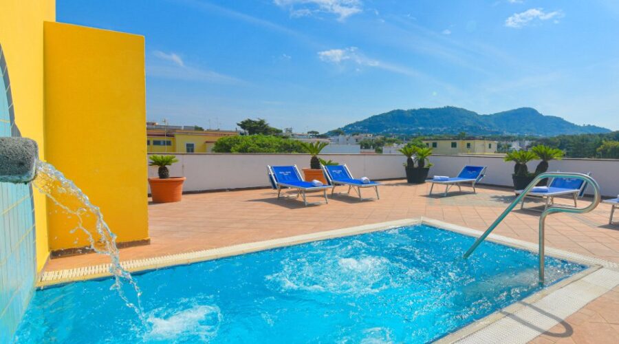 Inizio di Ottobre ad Ischia in hotel con centro termale convenzionato asl e piscine